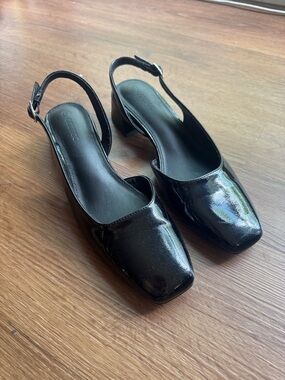 Amazon Coutgo Black Patent Slingback Low Block Heels - Women